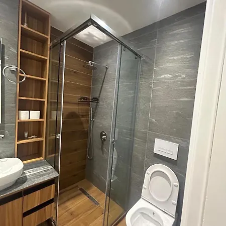 Luxury With A Seaview And Big Terrqce * Дуррес
