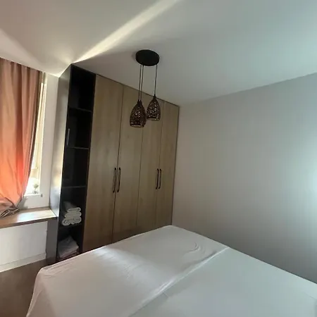 Luxury With A Seaview And Big Terrqce Апартаменты Дуррес